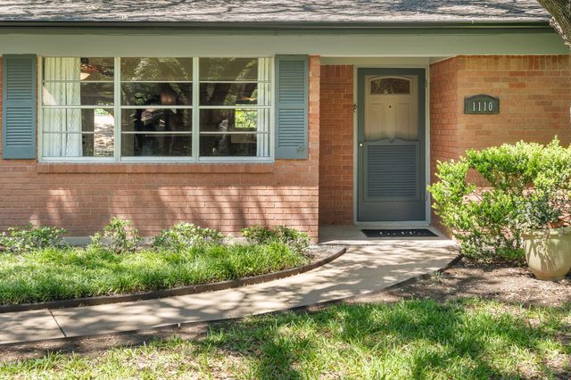 1110 Hollybluff ST, Austin, TX 78753