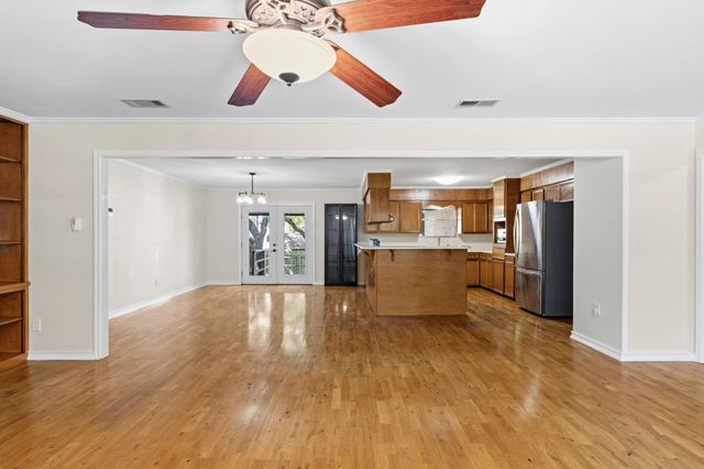 1110 Hollybluff ST, Austin, TX 78753