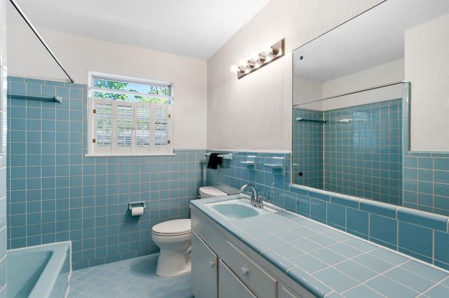1110 Hollybluff ST, Austin, TX 78753