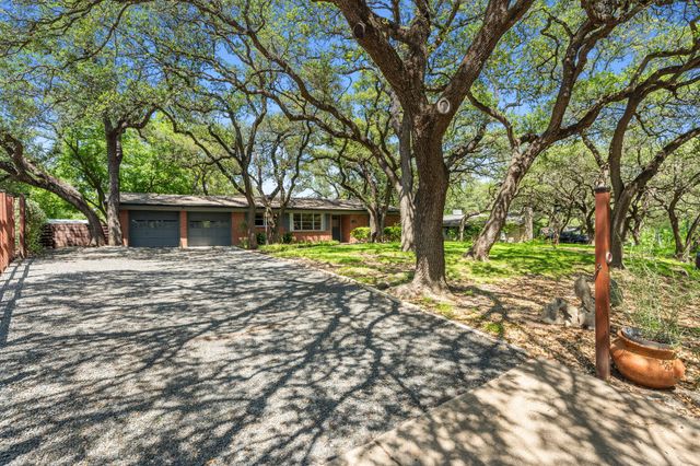 1110 Hollybluff ST, Austin, TX 78753