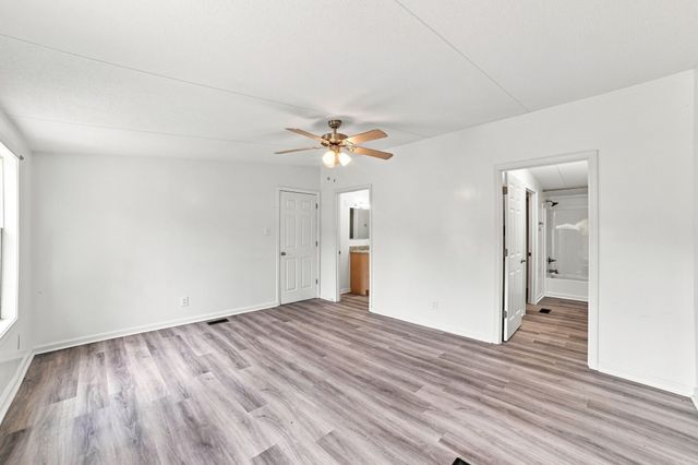 1019 Rob Newman Rd, Ashland City, TN 37015