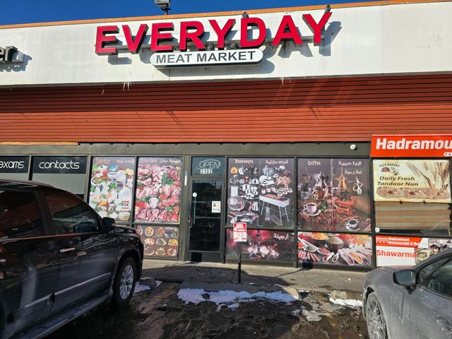 3102 W Devon Avenue, Chicago, IL 60659