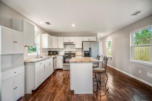 628 Foster Street, Tomball, TX 77375