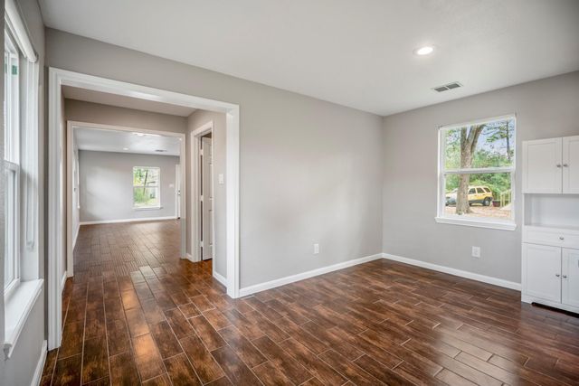 628 Foster Street, Tomball, TX 77375