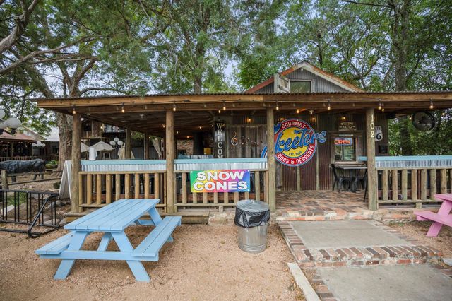 628 Foster Street, Tomball, TX 77375