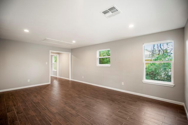 628 Foster Street, Tomball, TX 77375