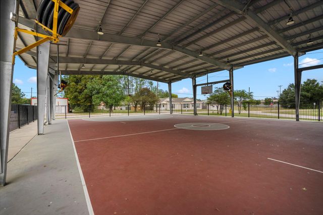 628 Foster Street, Tomball, TX 77375