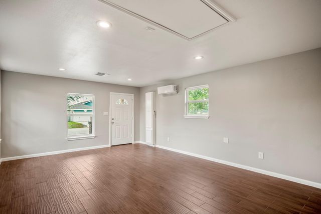 628 Foster Street, Tomball, TX 77375