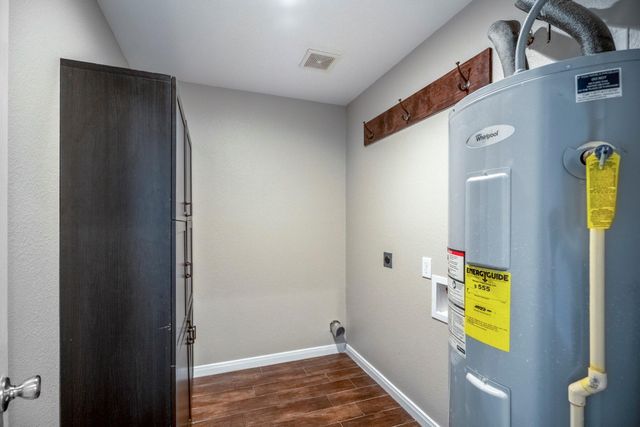 628 Foster Street, Tomball, TX 77375