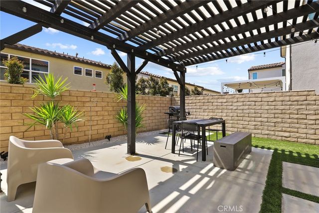 28519 Moyer Lane, Canyon Country, CA 91351