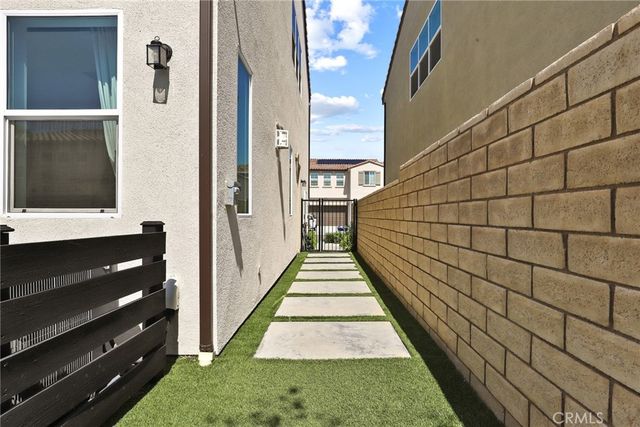 28519 Moyer Lane, Canyon Country, CA 91351