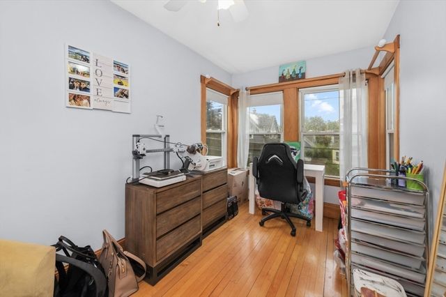38 E Foster 2, Melrose, MA 02176