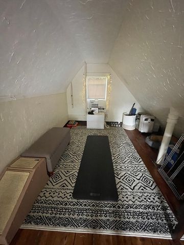 38 E Foster 2, Melrose, MA 02176