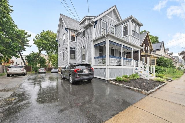 38 E Foster 2, Melrose, MA 02176