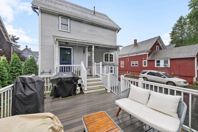 38 E Foster 2, Melrose, MA 02176