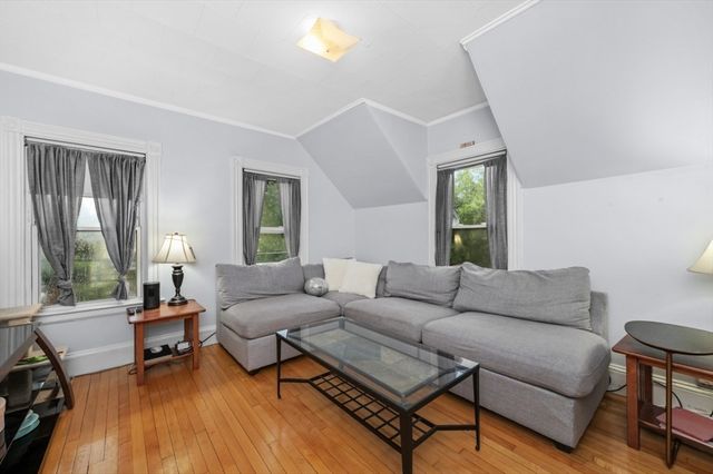 38 E Foster 2, Melrose, MA 02176