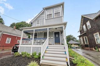 38 E Foster 2, Melrose, MA 02176