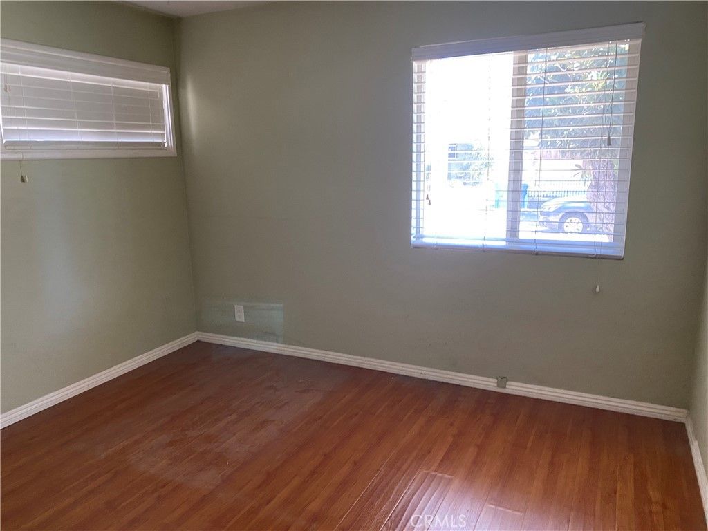 Image 9 of property listing at 5117 E Flagstone, Long Beach, CA 90808