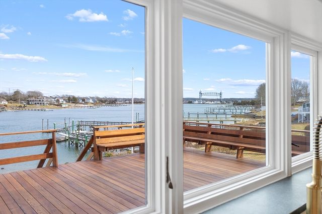 8 Pine Tree Drive, Wareham, MA 02532