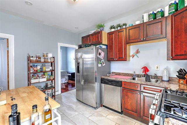 390 Hope Street 2, Providence, RI 02906