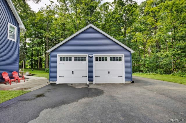 205 Elmhurst Drive, Orchard Park, NY 14127