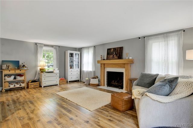 205 Elmhurst Drive, Orchard Park, NY 14127