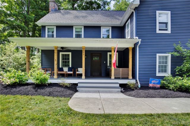 205 Elmhurst Drive, Orchard Park, NY 14127