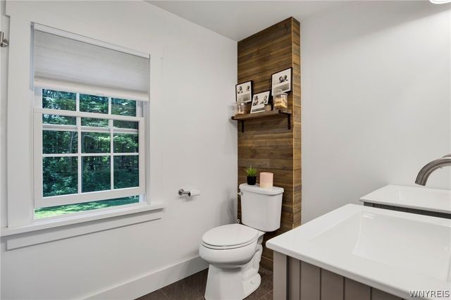 205 Elmhurst Drive, Orchard Park, NY 14127