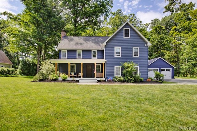 205 Elmhurst Drive, Orchard Park, NY 14127