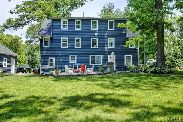 205 Elmhurst Drive, Orchard Park, NY 14127