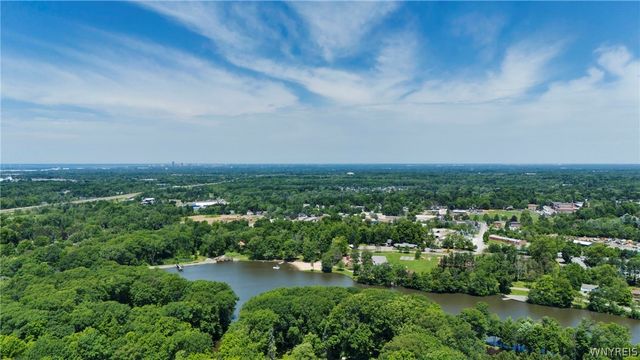 205 Elmhurst Drive, Orchard Park, NY 14127