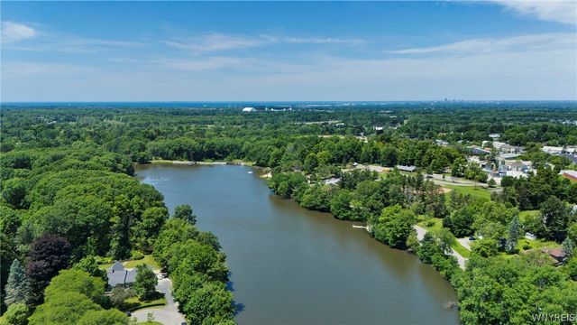 205 Elmhurst Drive, Orchard Park, NY 14127