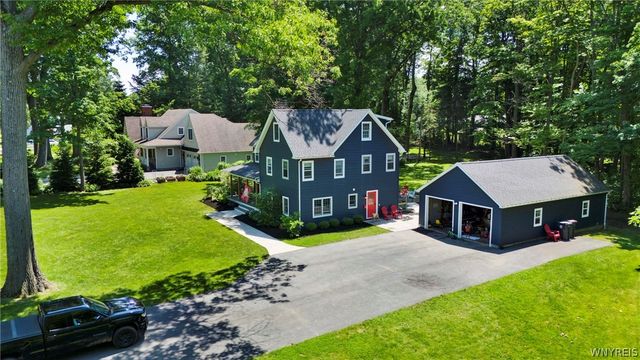 205 Elmhurst Drive, Orchard Park, NY 14127