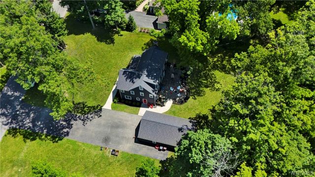 205 Elmhurst Drive, Orchard Park, NY 14127