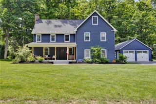 205 Elmhurst Drive, Orchard Park, NY 14127