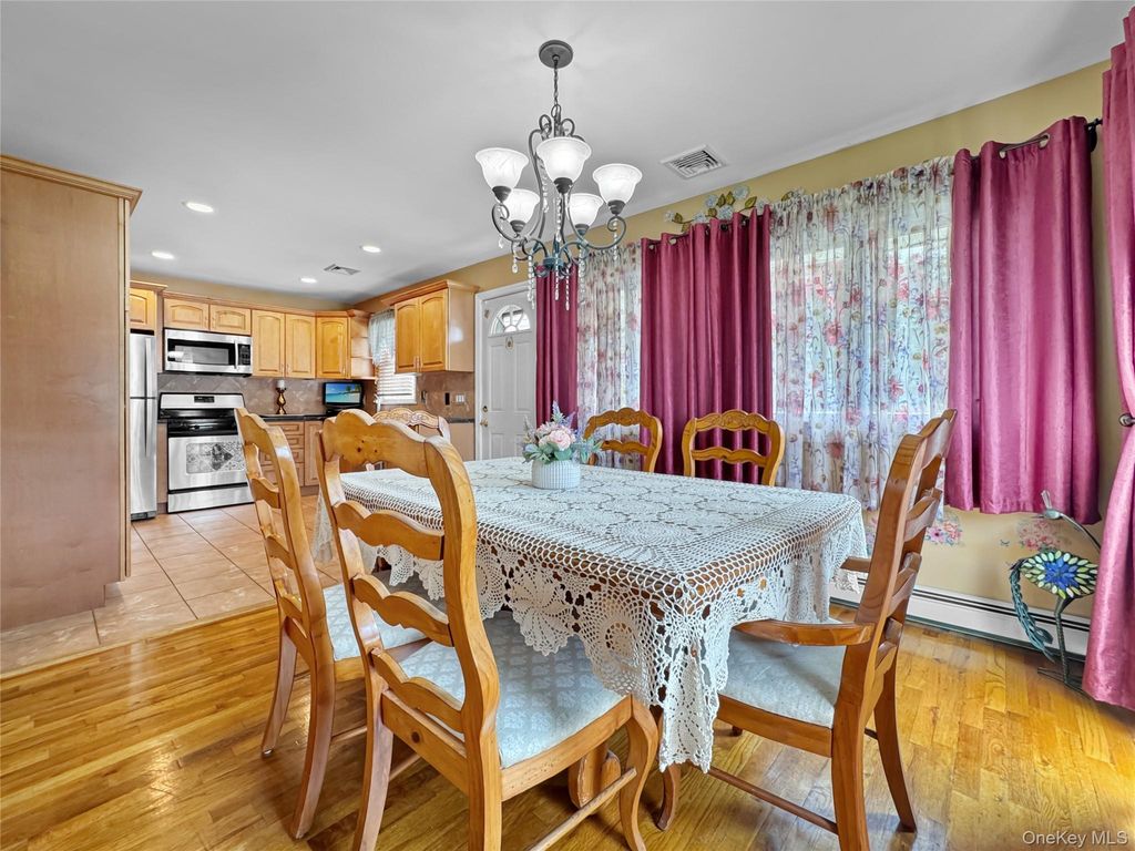 2810 Charles Road, Wantagh, NY 11793 — photo 5