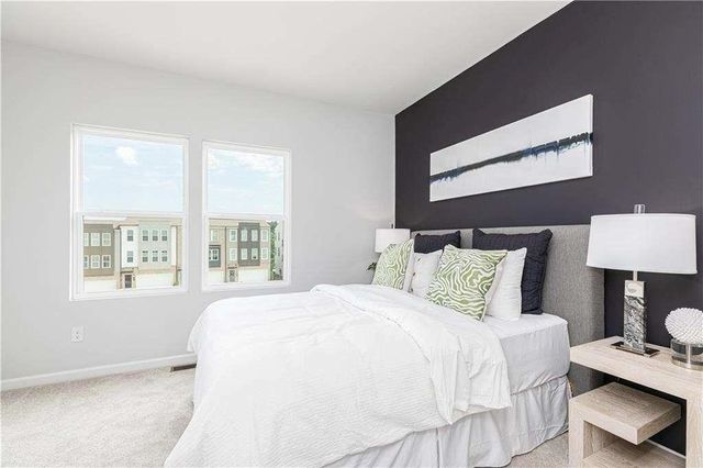 1422 Creekside Circle, Atlanta, GA 30318
