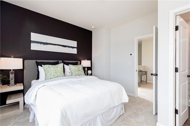 1422 Creekside Circle, Atlanta, GA 30318