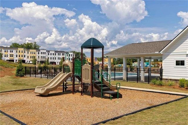 1422 Creekside Circle, Atlanta, GA 30318
