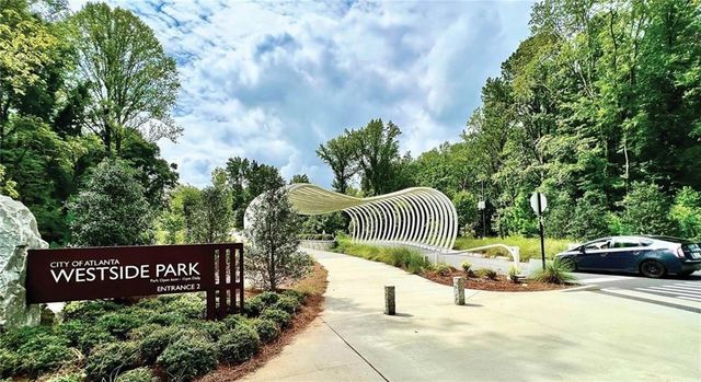 1422 Creekside Circle, Atlanta, GA 30318
