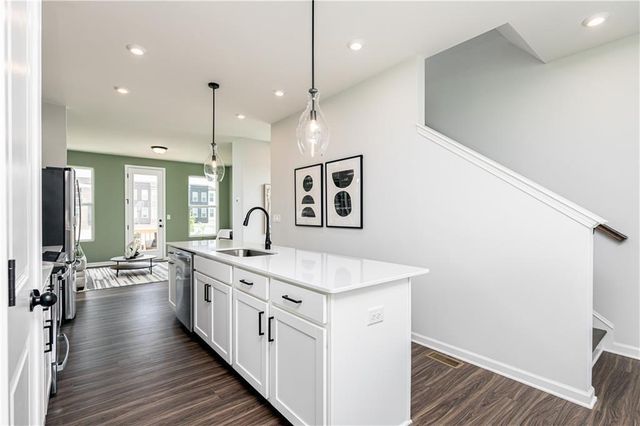 1422 Creekside Circle, Atlanta, GA 30318