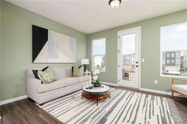 1422 Creekside Circle, Atlanta, GA 30318