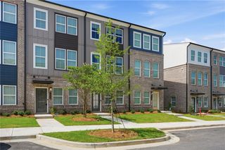 1422 Creekside Circle 211, Atlanta, GA 30318