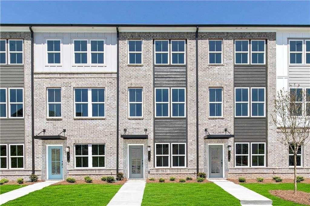 1422 Creekside Circle, Atlanta, GA 30318