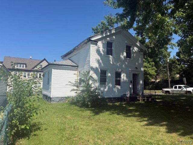 919 Danforth Street, Syracuse, NY 13208