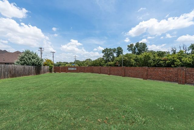 505 Wade Court, Euless, TX 76039