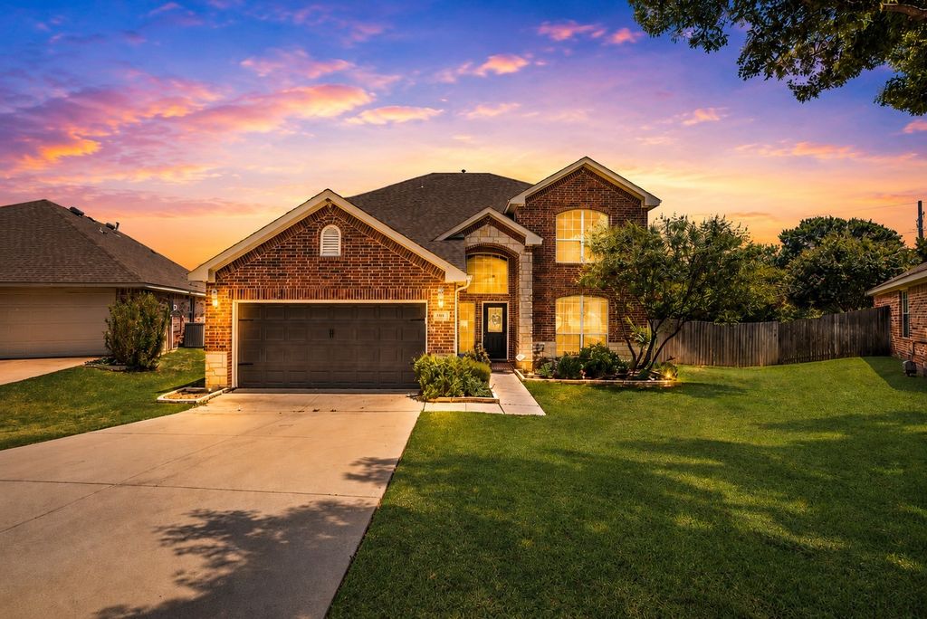 505 Wade Court, Euless, TX 76039
