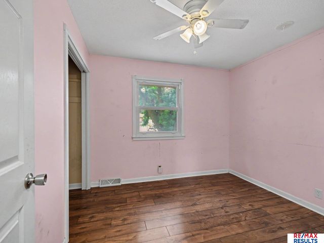11426 Grand Circle, Omaha, NE 68164
