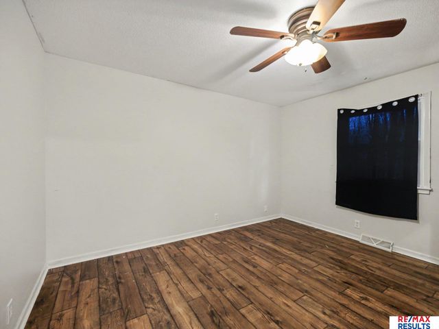11426 Grand Circle, Omaha, NE 68164