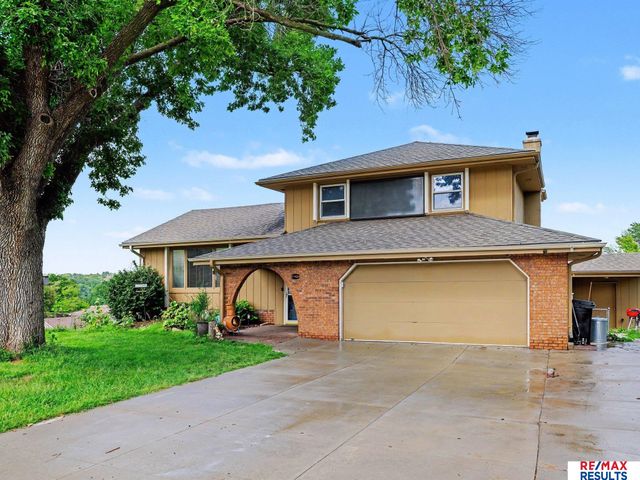 11426 Grand Circle, Omaha, NE 68164